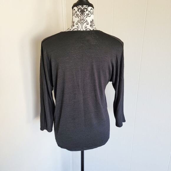 Aritizia Wilfred Free Flowy V-Neck Top - Picture 2 of 4